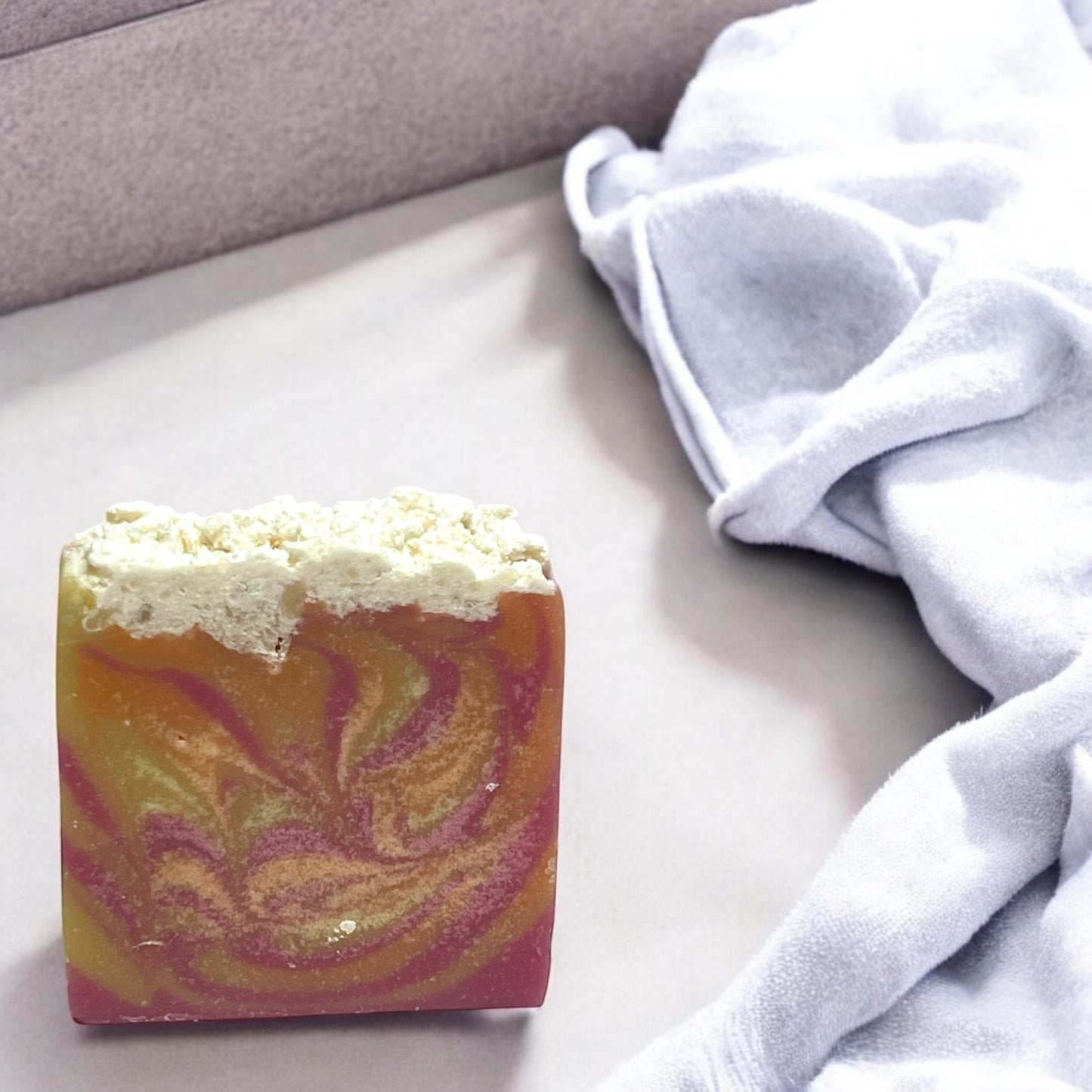 Handmade Soap with Hawaiian Paradise Fragrance – Tropical Scent, Natural & Moisturizing