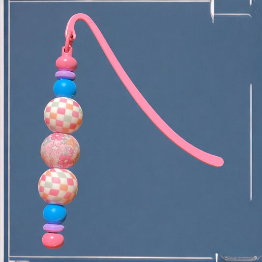 Beaded Bookmark with Pink Flower & Checkered Design - Perfect Gift for Book Lovers