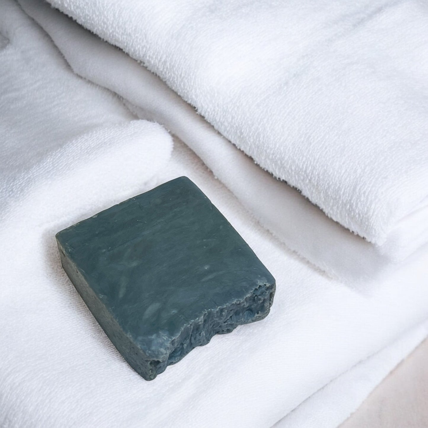 Handmade Soap with Hollister Breakline Fragrance – Fresh, Masculine & Invigorating Scent